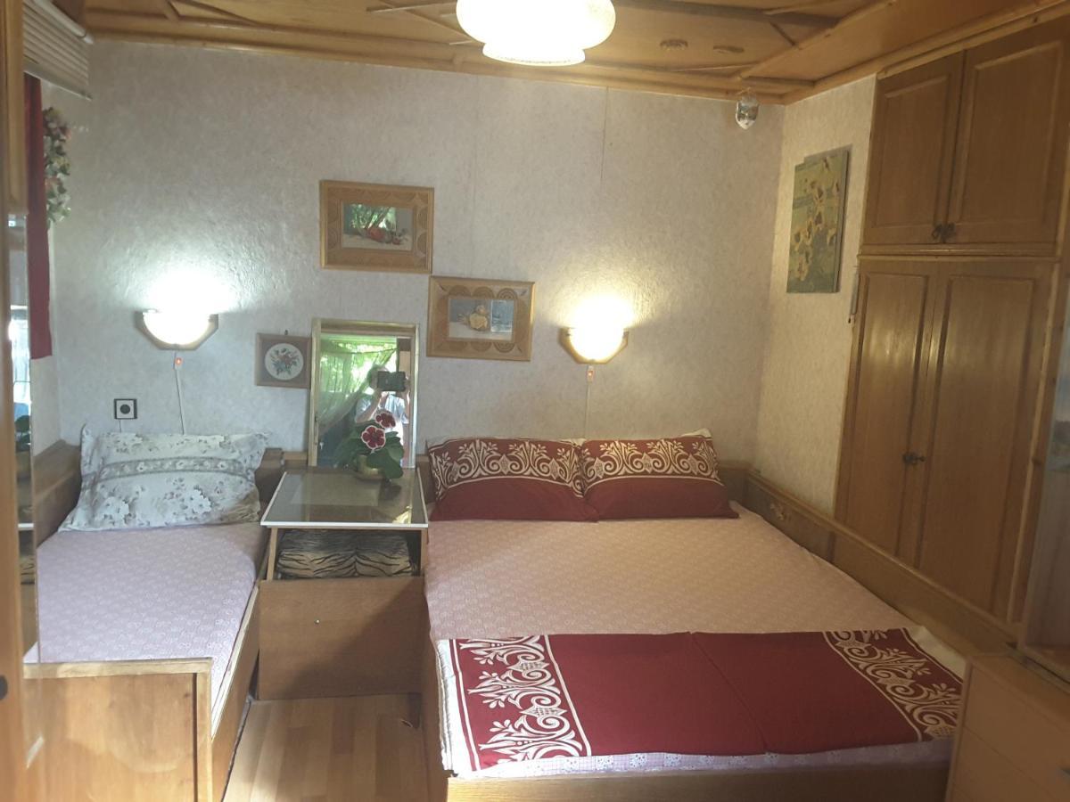 Diana Guesthouse Veliko Turnovo Bagian luar foto